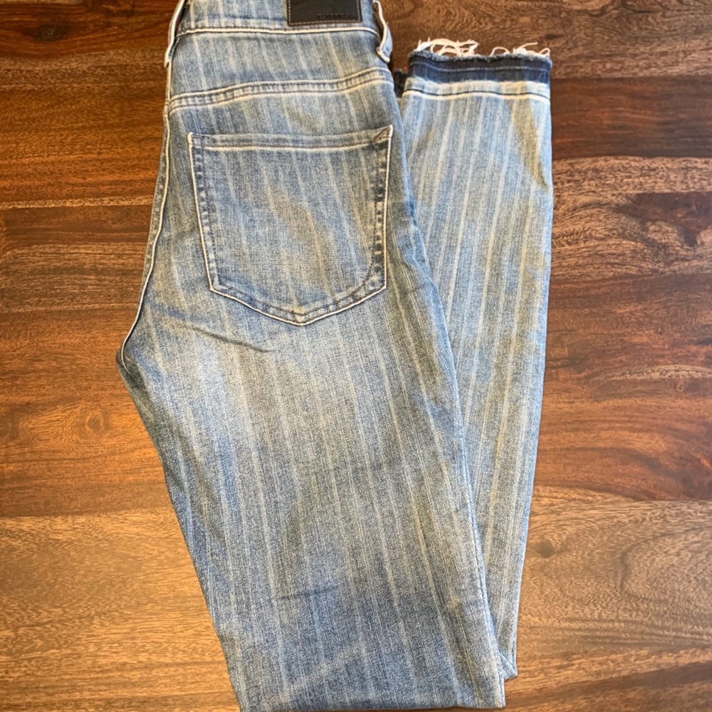 jeans - Picture 2 of 2
